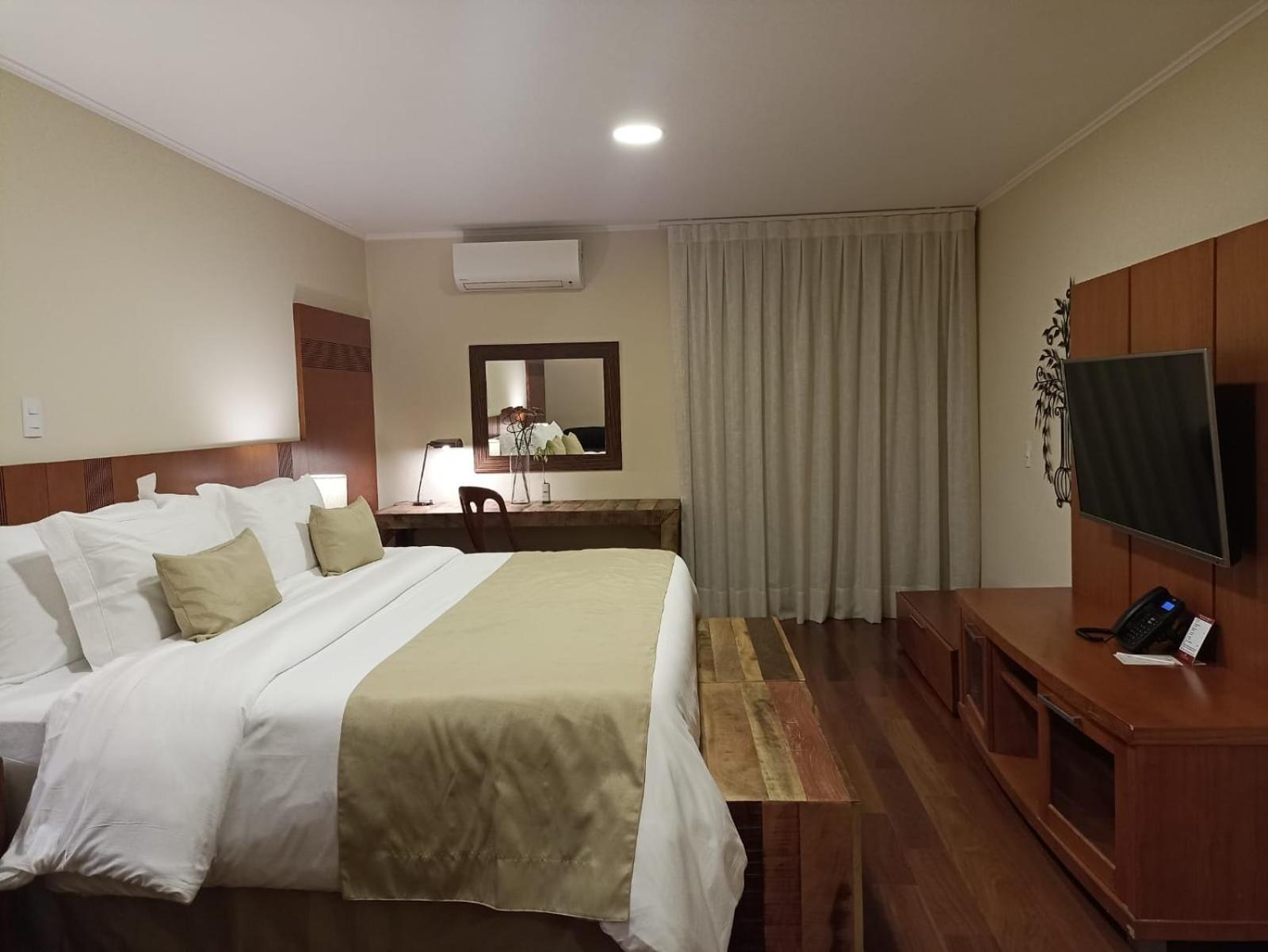 Hotel Villa Rossa São Roque Esterno foto